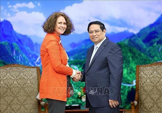 PM receives outgoing WB Country Director