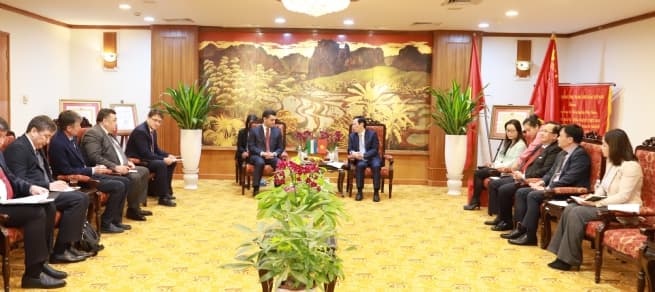 Forging Vietnam-Uzbekistan Cooperation