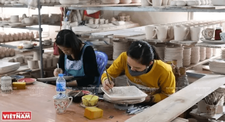Hanoi to strengthen export of handicraft products