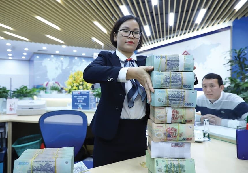 Bank shareholders to receive lucrative dividend