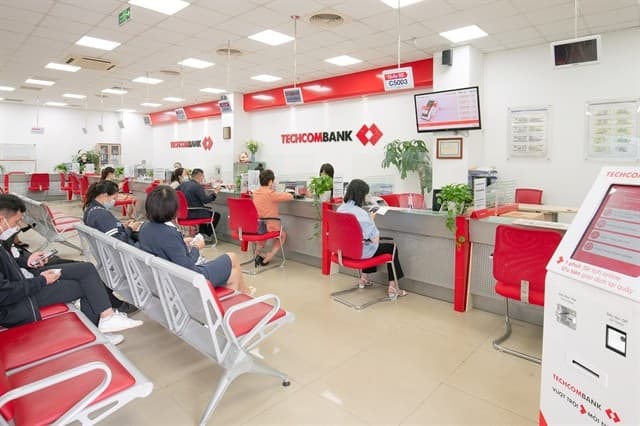 Bank shareholders to receive high dividends, stock bonuses