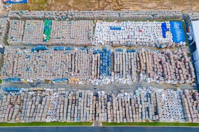 Việt Nam's recycling industry Challenges to opportunities