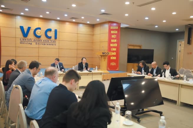 Vietnam Acts as Gateway for Canadian Enterprises to Enter ASEAN Market