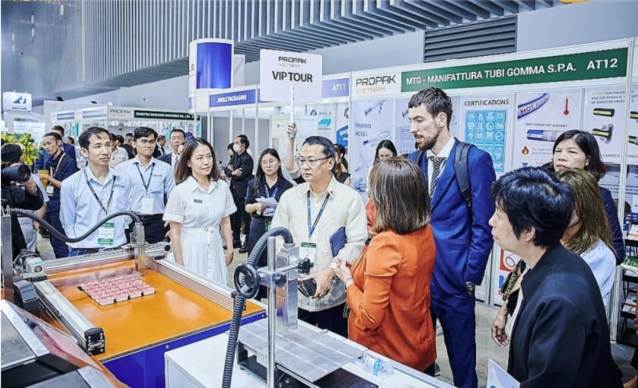 Opportunities to develop a smart and sustainable packaging industry