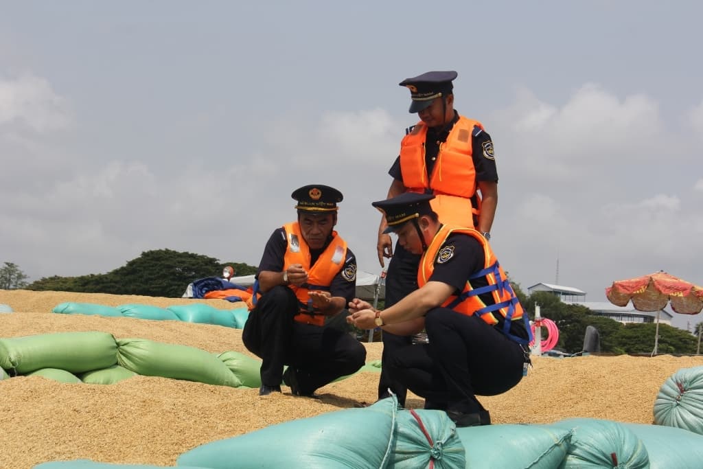 An Giang Customs collects over VND 3 billion in tax debt