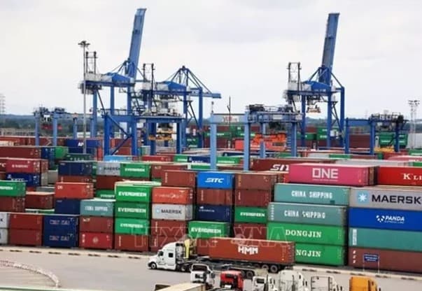 Standard Chartered revises down Vietnam’s GDP growth forecast in 2024 to 6%