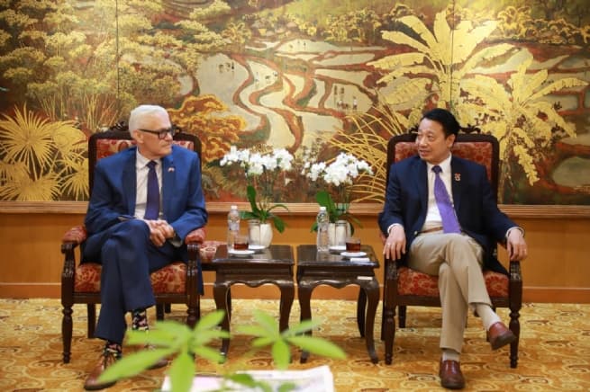 VCCI, Cambridge University Strengthen Educational Collaboration