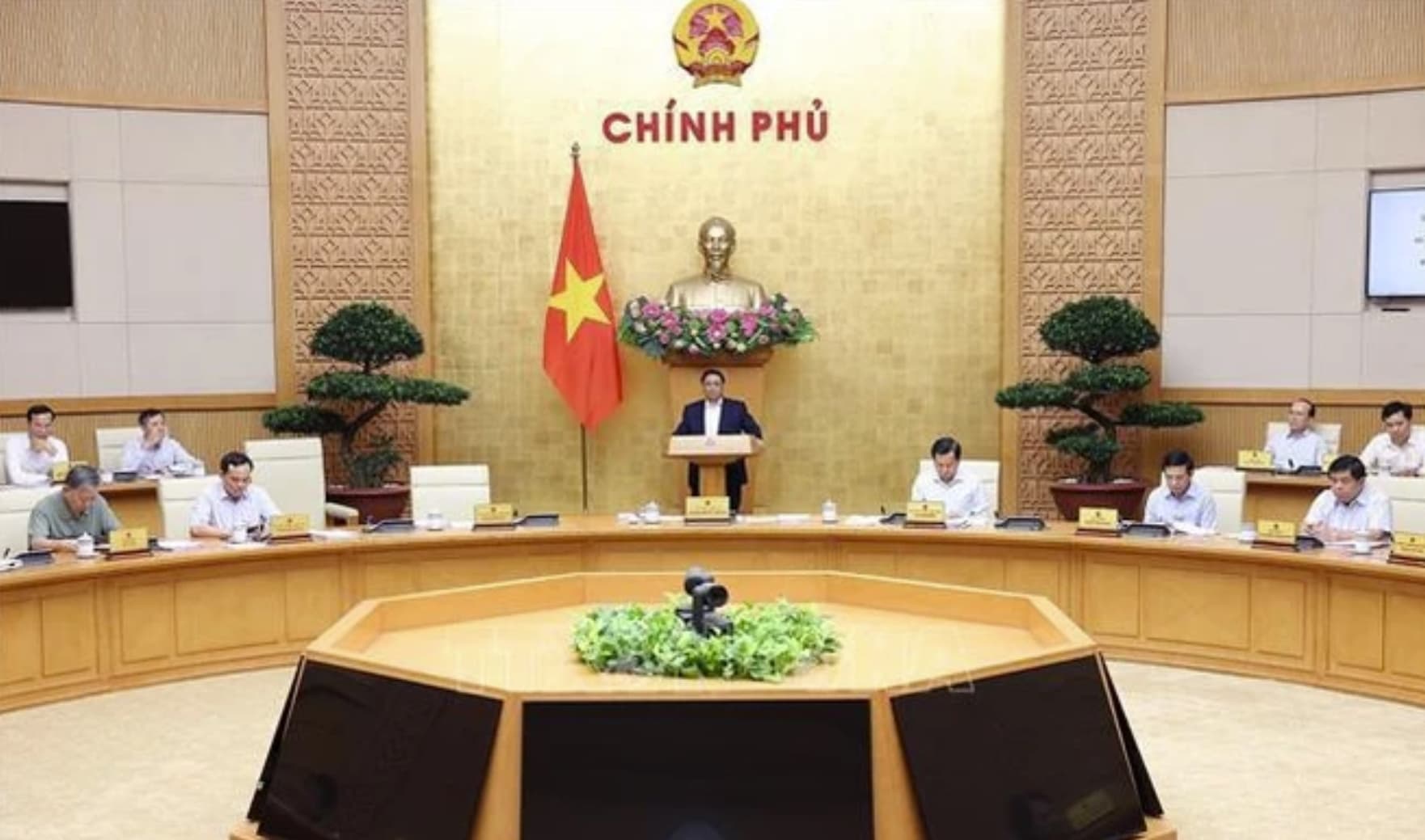 PM urges resolve in face of challenges to achieve set goals