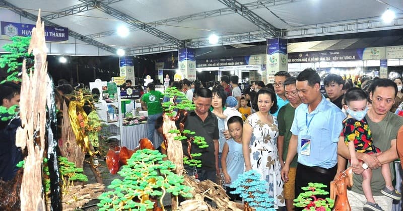 Quang Nam forum promotes innovation, e-commerce on digital platforms