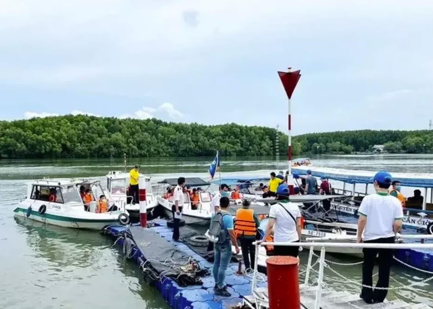 Vietnam makes waves with improved waterway tourism