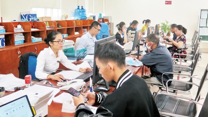 PM calls for continued reduction of administrative procedures