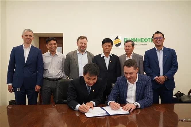 Vietnam, Russia step up cooperation in oil and gas exploration, exploitation