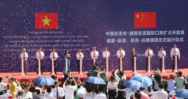 Specialised freight transport route at Huu Nghi (Vietnam)–Youyi Guan (China) border gate pair opens