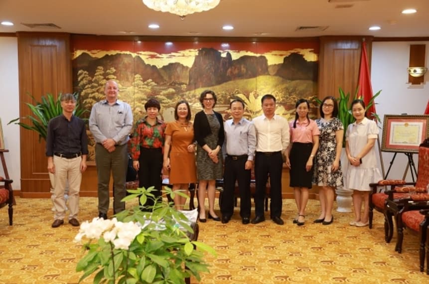 A US company is seeking opportunities to promote entrepreneurship in Vietnam.