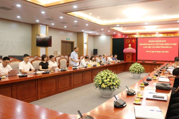 The Social Insurance Council had a working session in Son La Province.