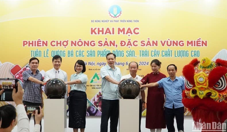 Hanoi trade fair showcases agricultural products, fruits, regional specialties