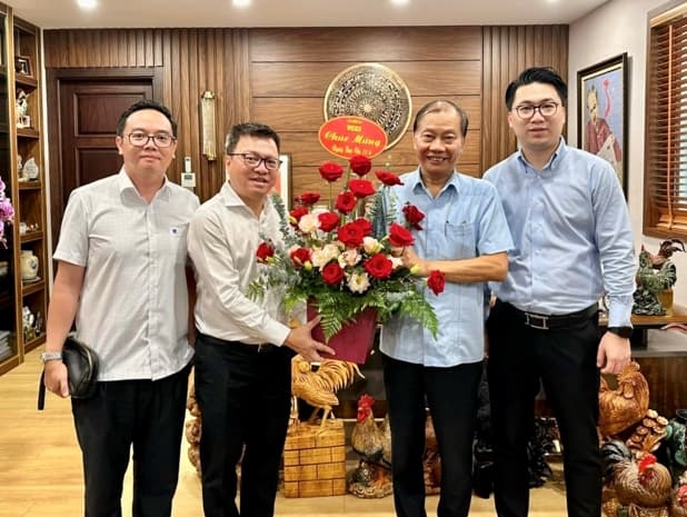 Enhancing the relationship between the press and businesses