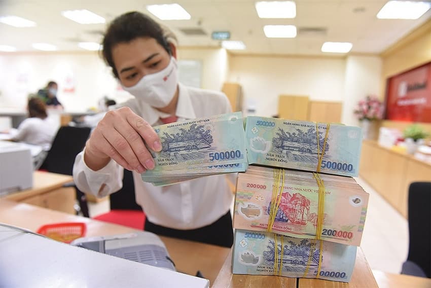 Banks remain wary of low credit growth
