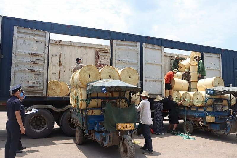 Quang Ninh Customs launch time measurement of cargo clearance and release for the first time in 2024