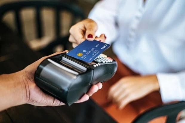 Vietnam well-positioned towards cashless society: UK newswire