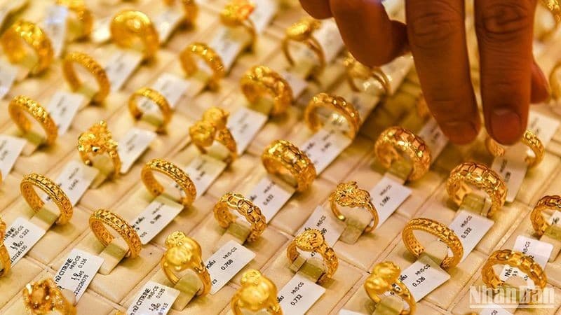 Price of gold rings increases following global trend