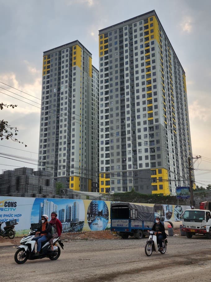 Real estate businesses facing severe cash flow crisis