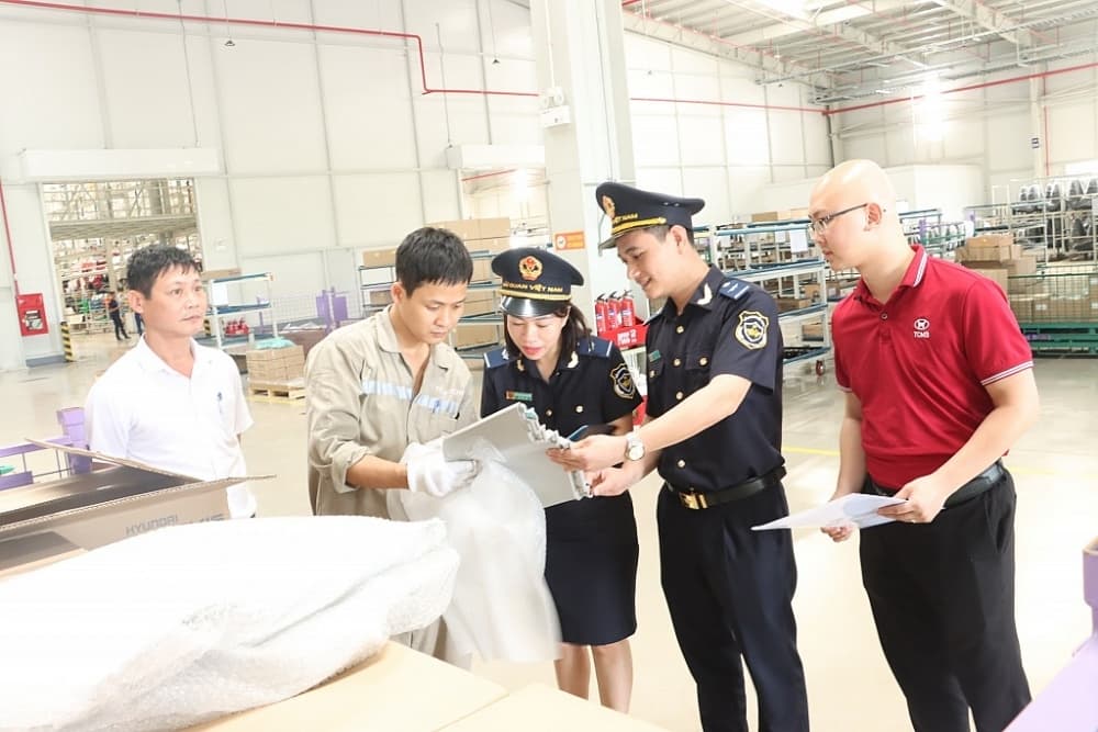 Ability to apply some forecasting models for Vietnam Customs
