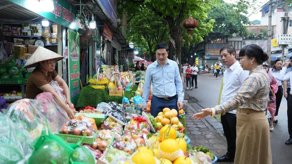 Hanoi embraces cashless future with marketplace innovations