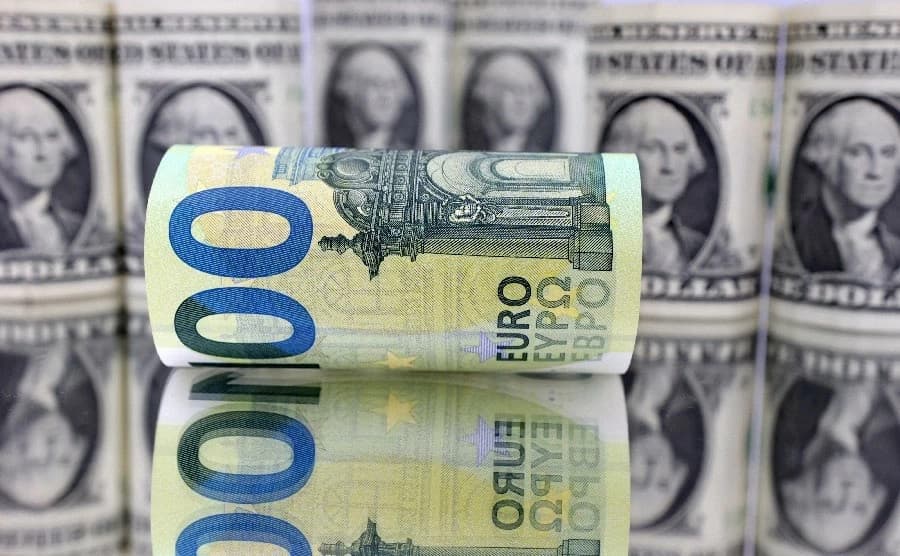 Reference exchange rate for the US dollar at 24,265 VND/USD on July 25, up 1 VND/USD