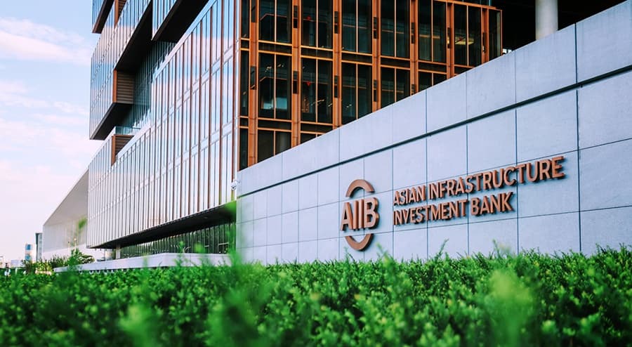 Foreign banks committing to considerable loans