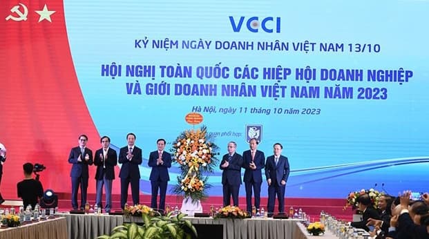 Conference with national business associations in 2024 and commemorating Vietnamese Entrepreneur Day (October 13).