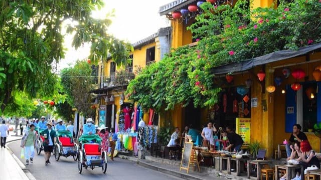 Foreign arrivals near 10 million in first seven months