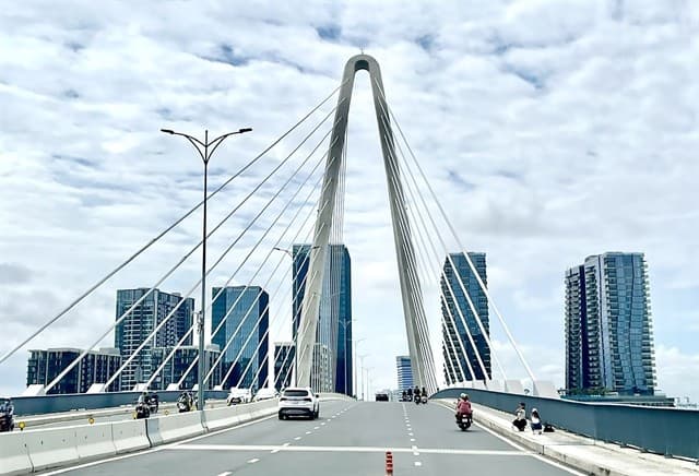 HCM City economy to accelerate in H2, targeting 7.5% growth in 2024: report