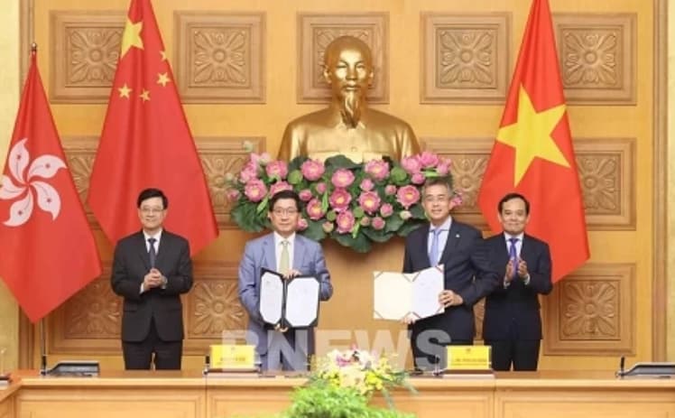 Vietnam Airlines, Hong Kong International Airport cooperate to open new routes