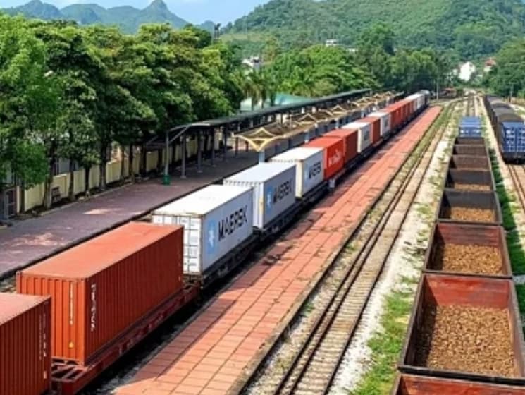 Railway launches cargo transport platform