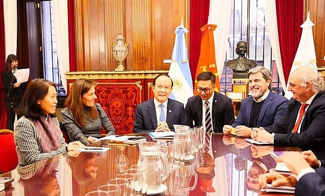 Hà Nội seeks stronger ties with Argentinean localities