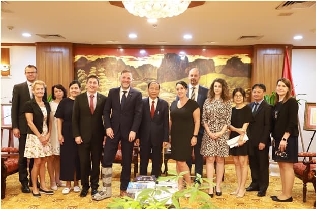 Promoting cooperation between Plzen province (Czech Republic) and Vietnam in the field of labor
