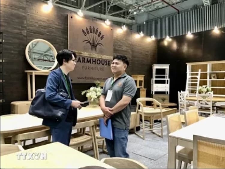 Int’l furniture & home accessories fair opens in HCM City