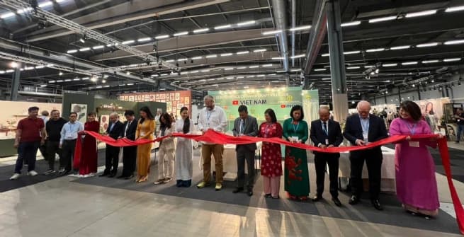 Promoting Export for Handicraft Products, Traditional Village Products, Gift Items, and Hanoi’s OCOP Products