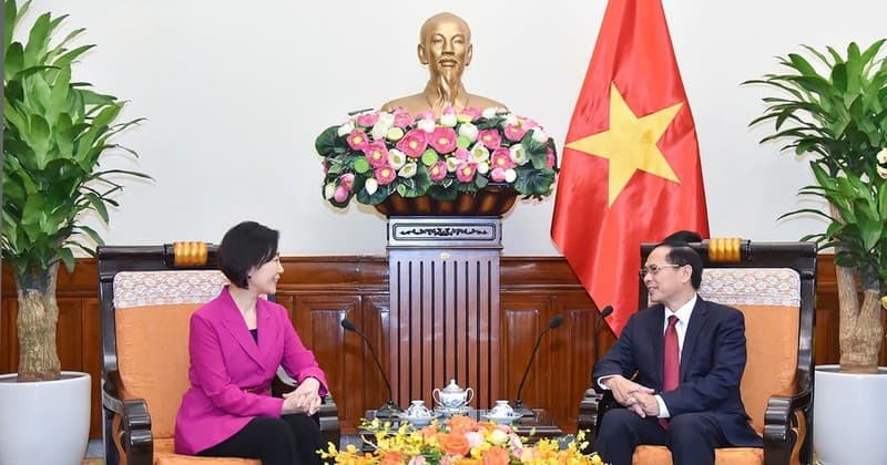 Deputy PM hosts Korean Minister of Small- and Medium-sized Enterprises and Startups