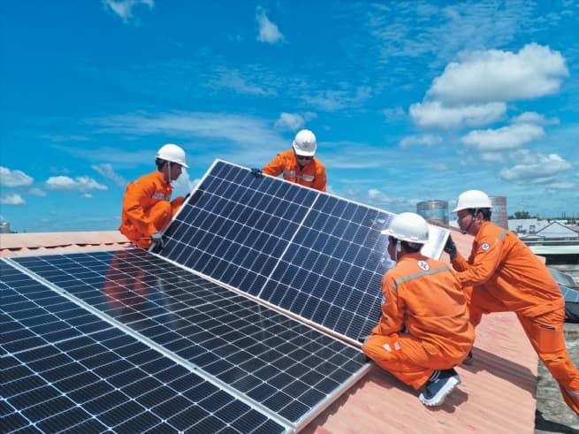 Rooftop Solar Power: Solutions for Businesses to Achieve Sustainability Goals