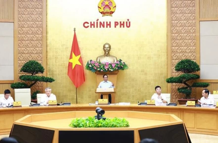 PM urges pushing up growth in 2024, 2025 with priority solutions