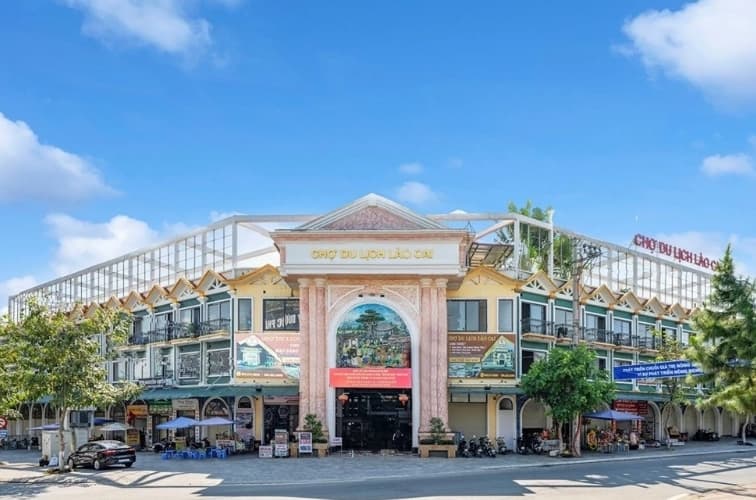Lao Cai international tourism market: Attraction of the largest Vietnam-China border market in Vietnam