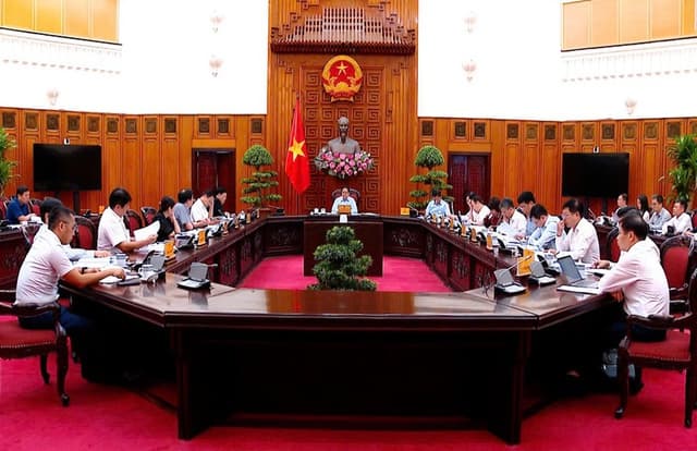Gov't debates rooftop solar power development