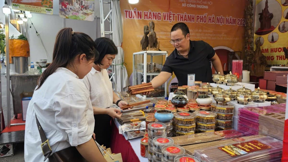 Buying Vietnamese goods means contribution to national economic growth