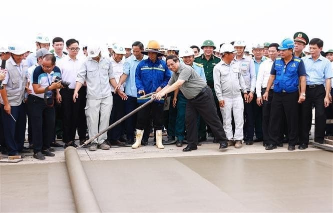 Prime Minister requests launch of emulation drive to complete Long Thanh airport project