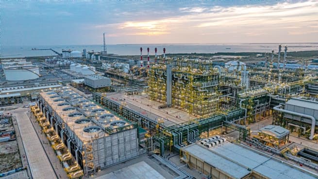 Long Son Petrochemicals Launches Operations with Focus on Quality and Sustainability