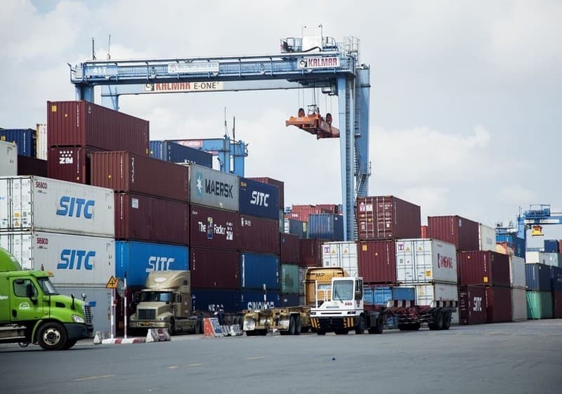 Budget revenue from import-export activities up 13.5%