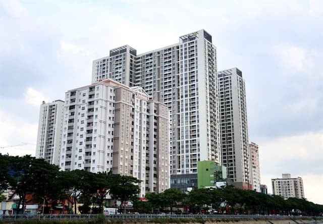 Domestic property market has only 40,000 licensed brokers