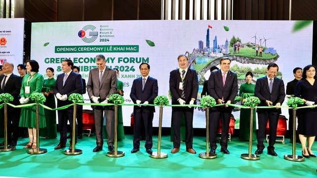 Viet Nam resolved to develop green and sustainable economy